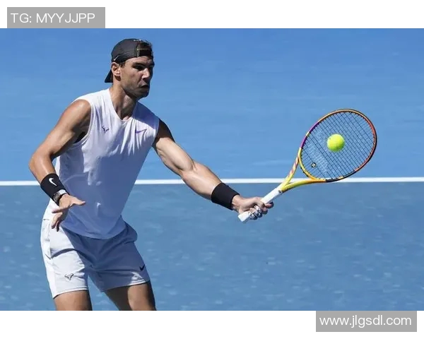 网球训练技巧全面提升：从基础动作到高级策略的系统化训练方案