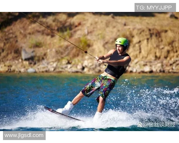 重庆极限运动队的挑战与突破:一段激情与勇气交织的纪实旅程 重庆极限运动队的挑战与突破:一段激情与勇气交织的纪实旅程