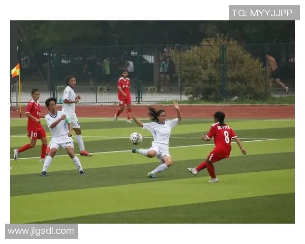 对话吴静:回顾她的足球生涯与成长历程的精彩瞬间 对话吴静:回顾她的足球生涯与成长历程的精彩瞬间