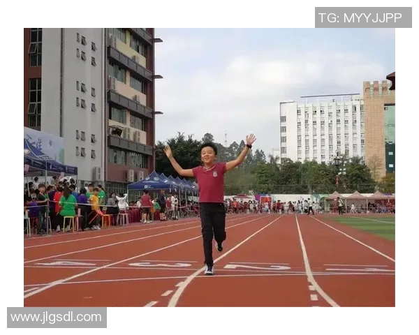 深圳滑板队个人能力排名创新高展现年轻力量与团队精神