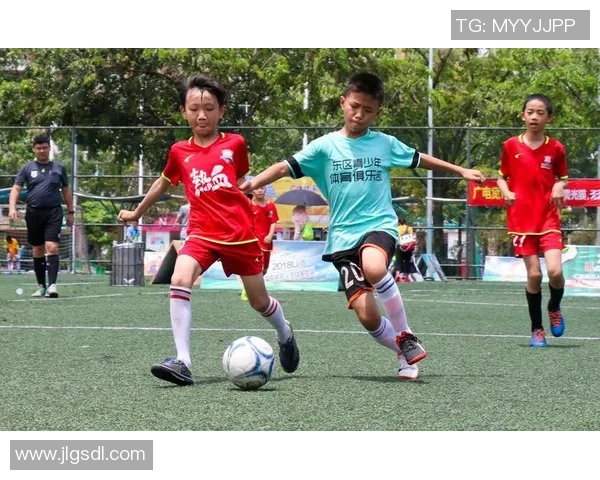 广州足球队团队协作的变革与挑战：热议足球的未来发展之路